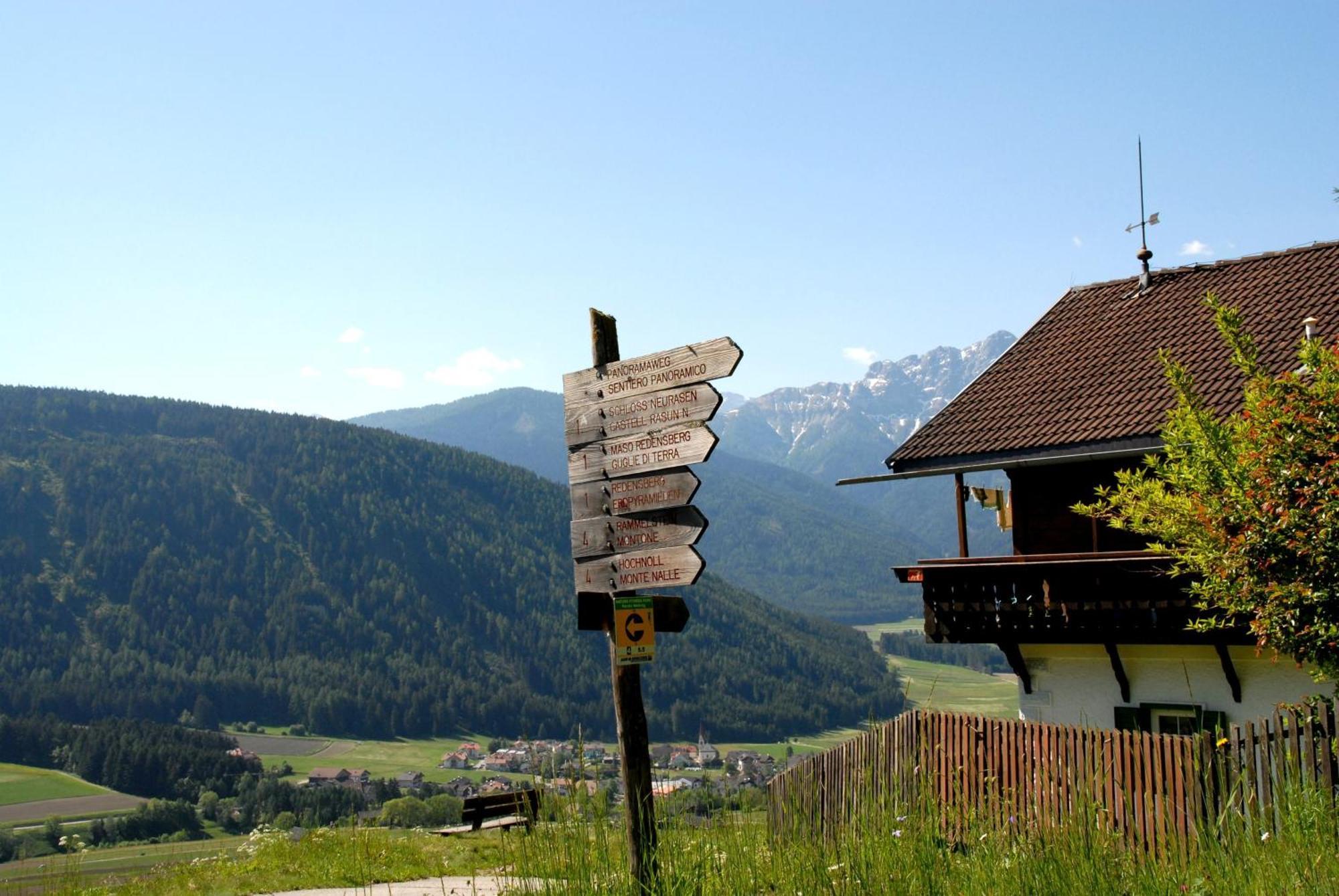Garni Renzler Panzió Rasun di Sopra Kültér fotó